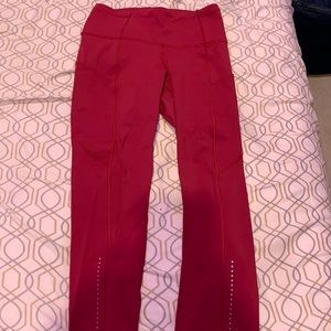 LULULEMON pink cropped fast and free leggings